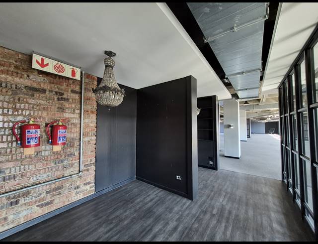 744M² OFFICE TO LET IN ROSEBANK